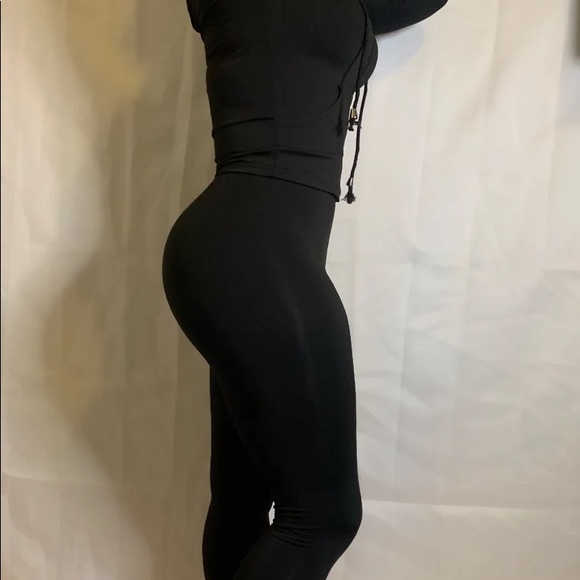 Everything, lounge around set - Picture 2 of 2